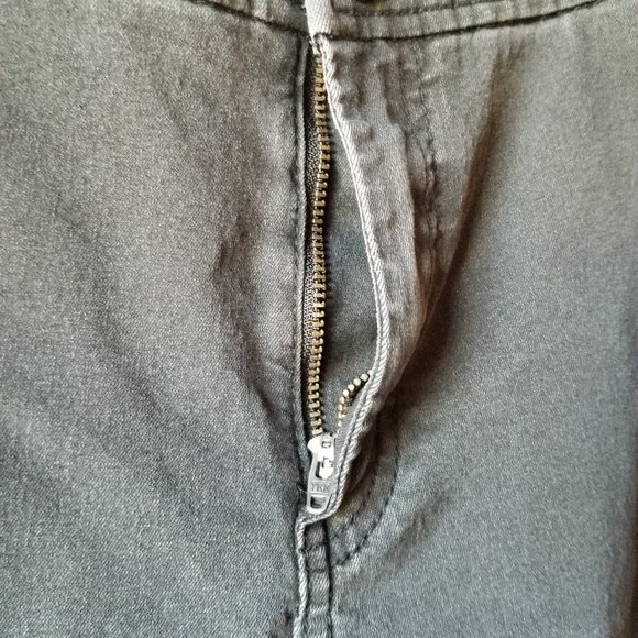 ASOS Black Jeans Distressed Knee Holes Womens Size 26X30 - Picture 7 of 10